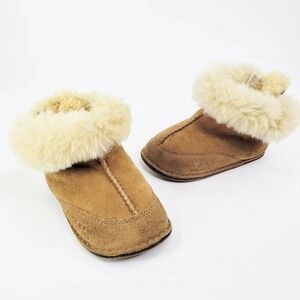 UGG Toddler Suede Bootie Unisex Chestnut Brown Size Medium 12-18 M Infant/Baby